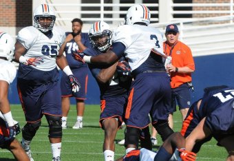 Auburn DE Marlon Davidson (right)