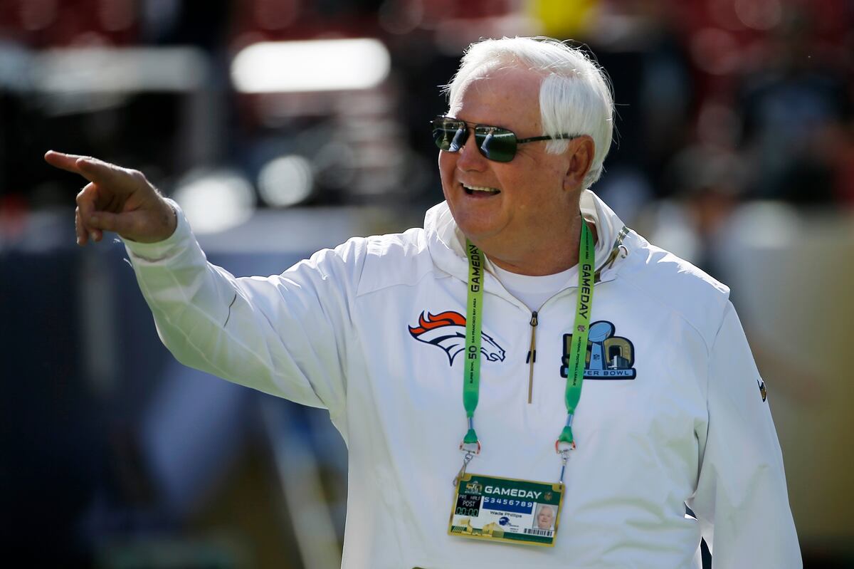 Broncos DC Wade Phillips Says His Super Bowl Ring Had the Wrong Name on