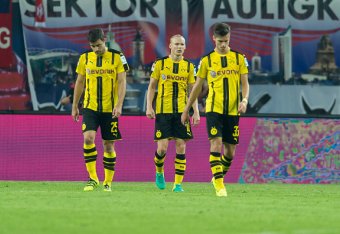 Leipzig, Germany 10.09.2016, 1.Bundesliga 2. Spieltag, RB Leipzig - BV Borussia Dortmund, 1:0, Sokratis (BVB), Sebastian Rode (BVB) und Julian Weigl (BVB) nach dem gegentreffer zum 1:0 (Photo by TF-Images/Getty Images)