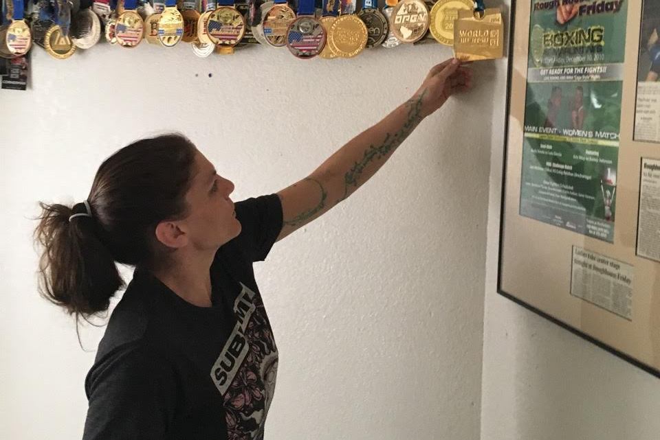 Why Female MMA Fighters Deserve Equal Pay » FINCHANNEL