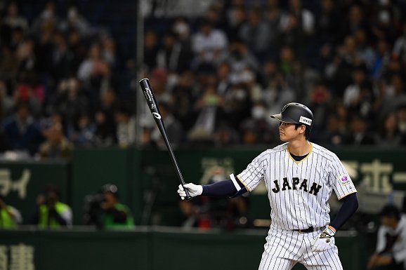 Shohei Otani, a Two-Way Player, Says He Is Ready to Leave Japan