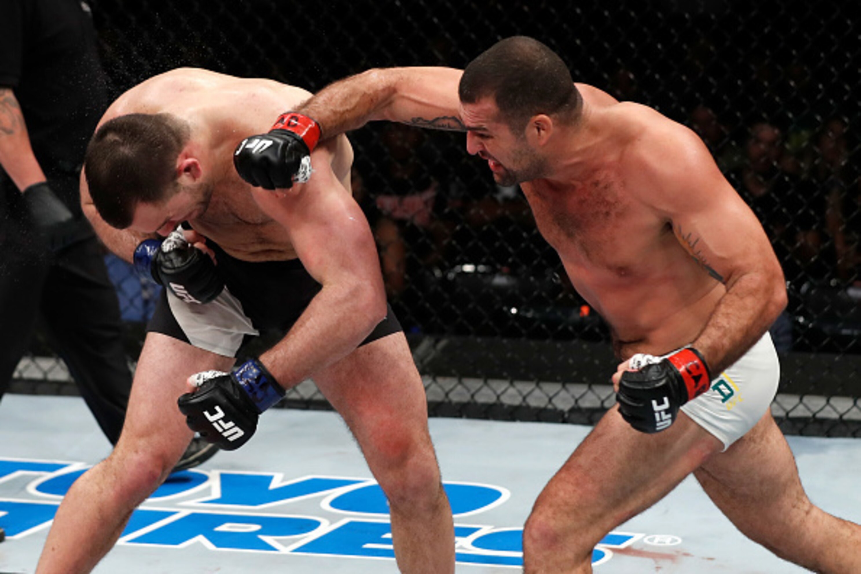 Ufc Fight Night 106 Results Winners Scorecards For Belfort Vs Gastelum Card Bleacher Report Latest News Videos And Highlights