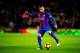 BARCELONA, SPAIN - MARCH 04: Jordi Alba of Barcelona controls the ball during the La Liga match between FC Barcelona and RC Celta de Vigo at Camp Nou on March 04, 2017 in Barcelona, Spain. (Photo by Vladimir Rys Photography/Getty Images)