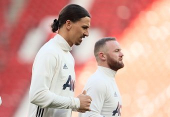 MANCHESTER, ENGLAND - APRIL 01: Zlatan Ibrahimovic of Manchester United and Wayne Rooney in an after match training session during the Premier League match between Manchester United and West Bromwich Albion at Old Trafford on April 1, 2017 in Manchester, 