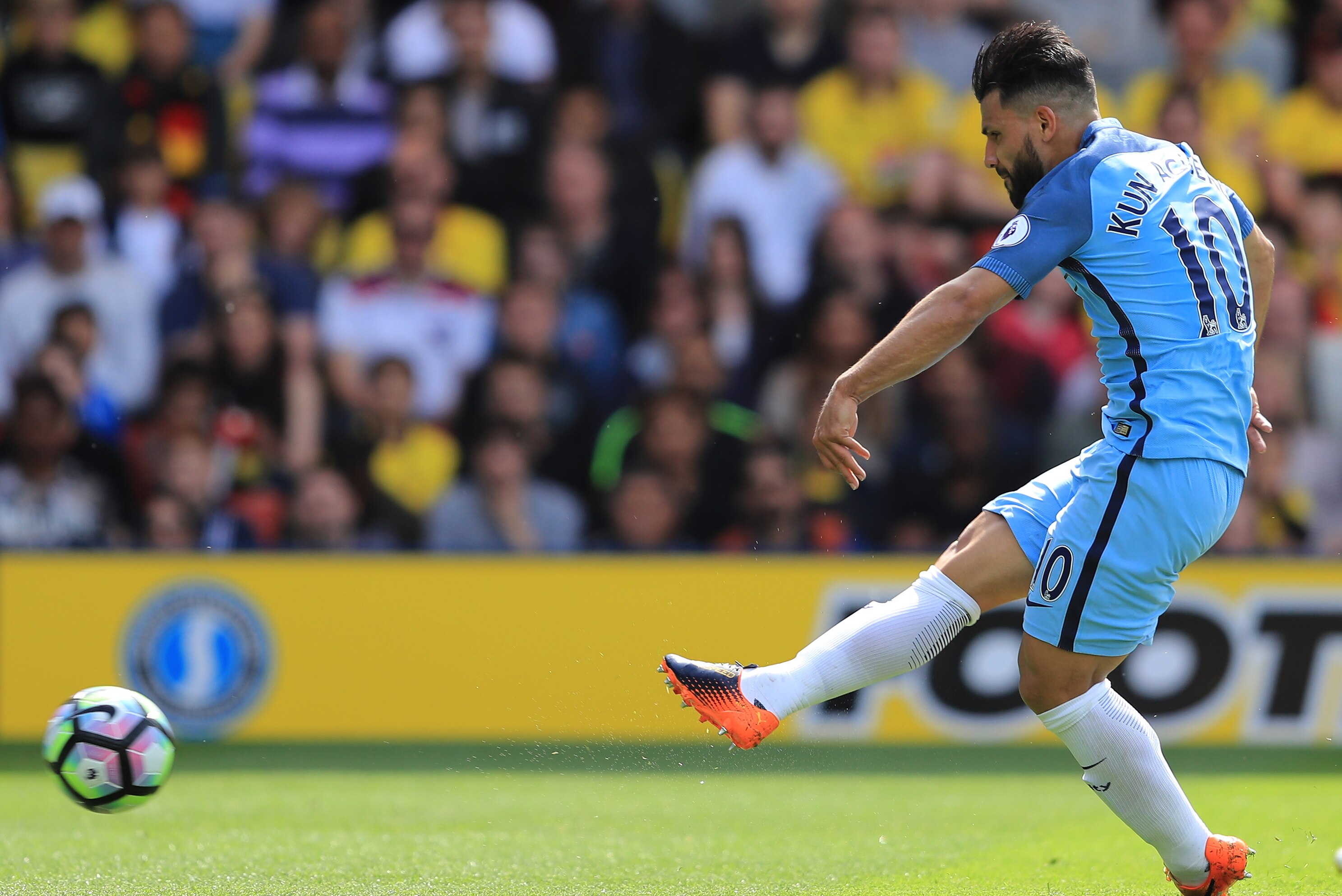 Fifa 17 Ultimate Team Paul Pogba Sergio Aguero Lead Fut Team Of