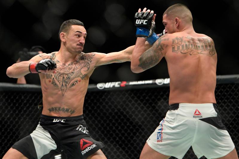 Holloway won interim gold with a beatdown of Anthony Pettis.
