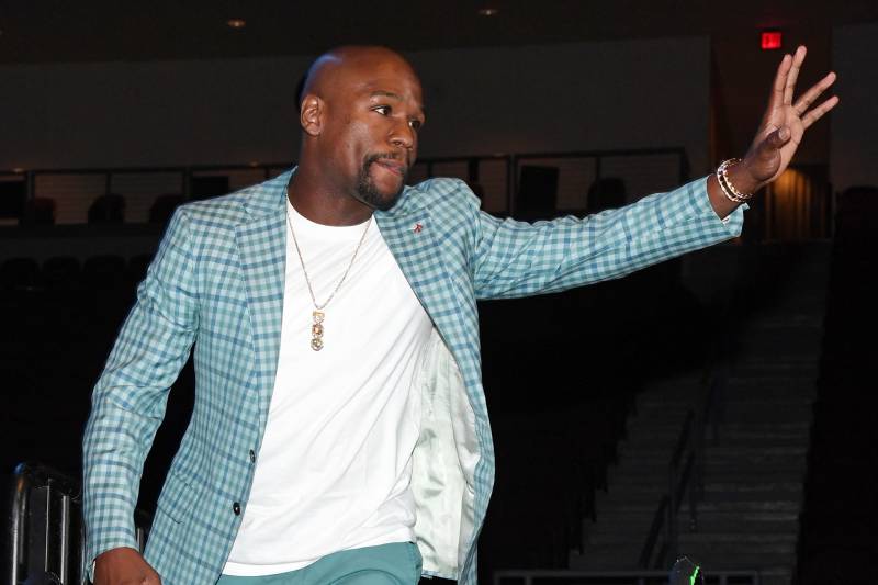 LAS VEGAS, NV - JUNE 02: Boxer Floyd Mayweather Jr. waves as he is inducted into the Southern Nevada Sports Hall of Fame at the Orleans Arena on June 2, 2017 in Las Vegas, Nevada. (Photo by Ethan Miller/Getty Images)