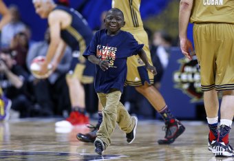 NEW ORLEANS, LA - FEBRUARY 17: New Orleans Saints Super Fan Jarrius 'Little JJ' Robertson celebreates after scoring during the NBA All-Star Celebrity Game at the Mercedes-Benz Superdome on February 17, 2017 in New Orleans, Louisiana. NOTE TO USER: User ex