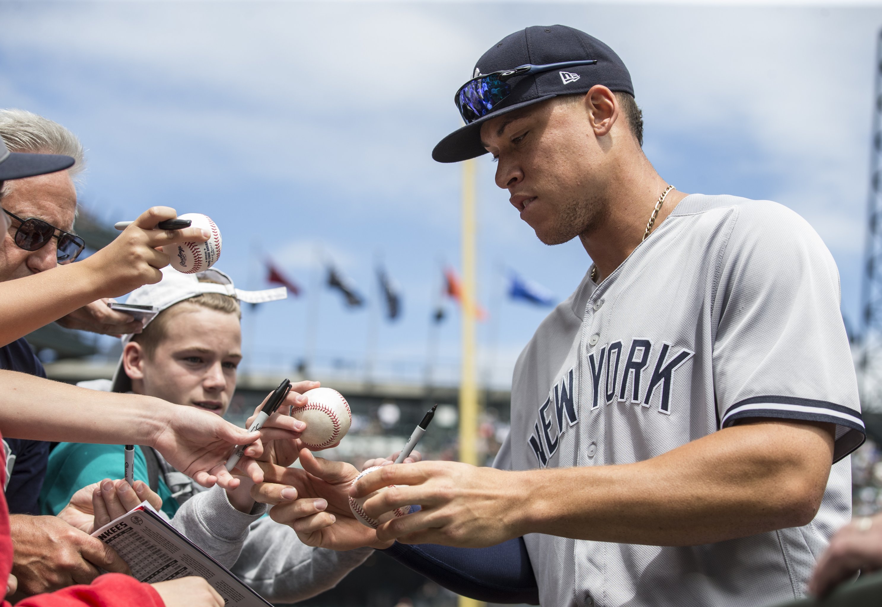 Aaron Judge New York Yankees debut jersey sells for $160,644 - Sports  Illustrated