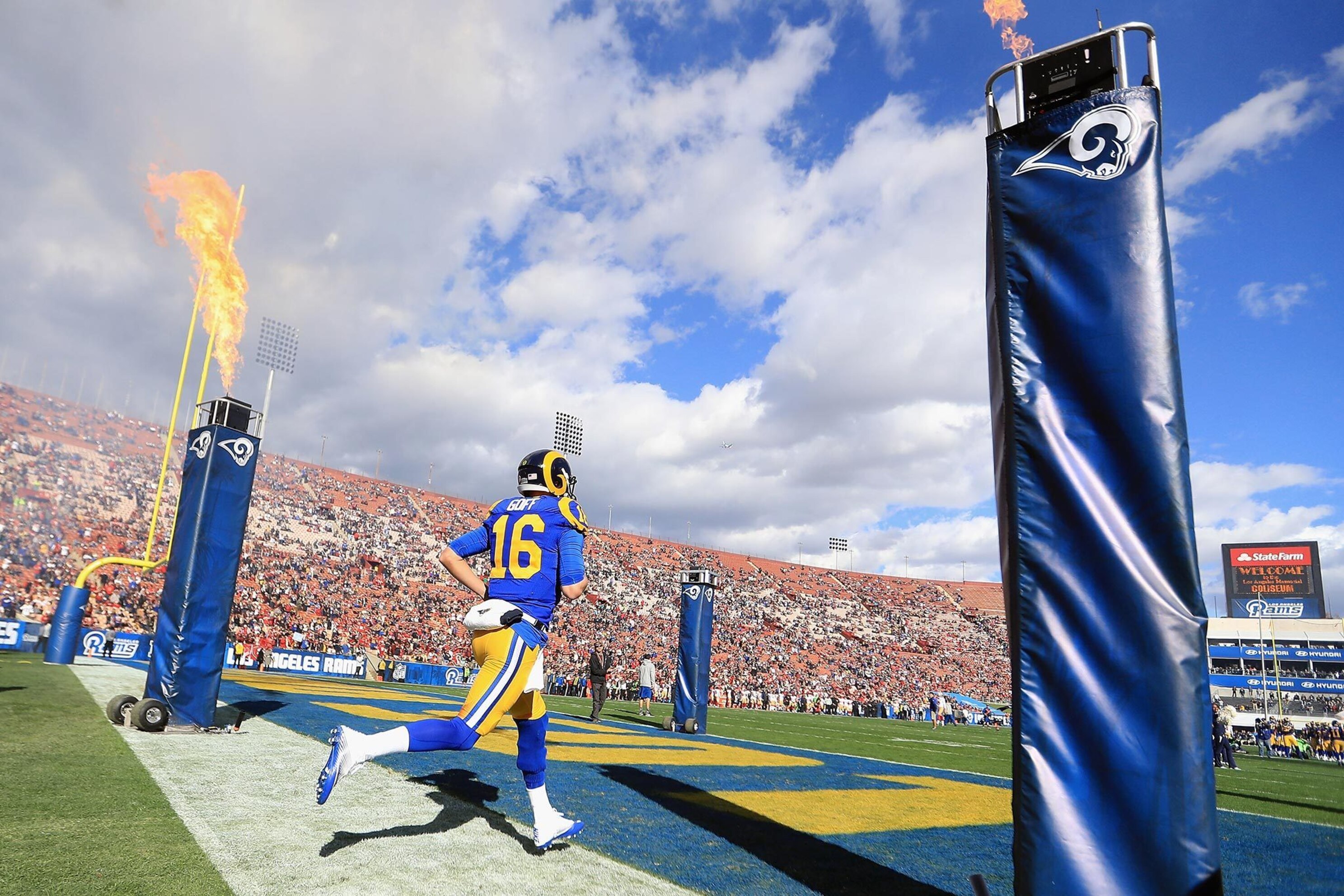 Is Jared Goff Tough Enough To Be The King Of Hollywood Bleacher Report Latest News Videos And Highlights