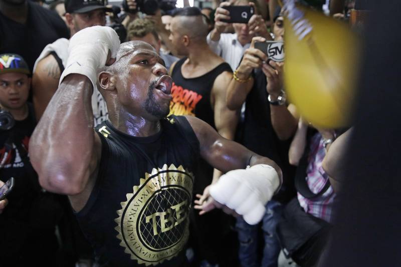Mayweather's boxing savvy will ensure the fight doesn't last beyond the fourth.
