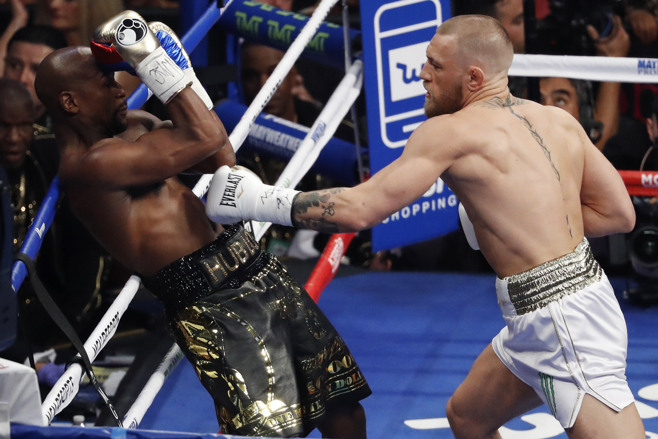 McGregor looked quite good in the early goings of the Money Fight.