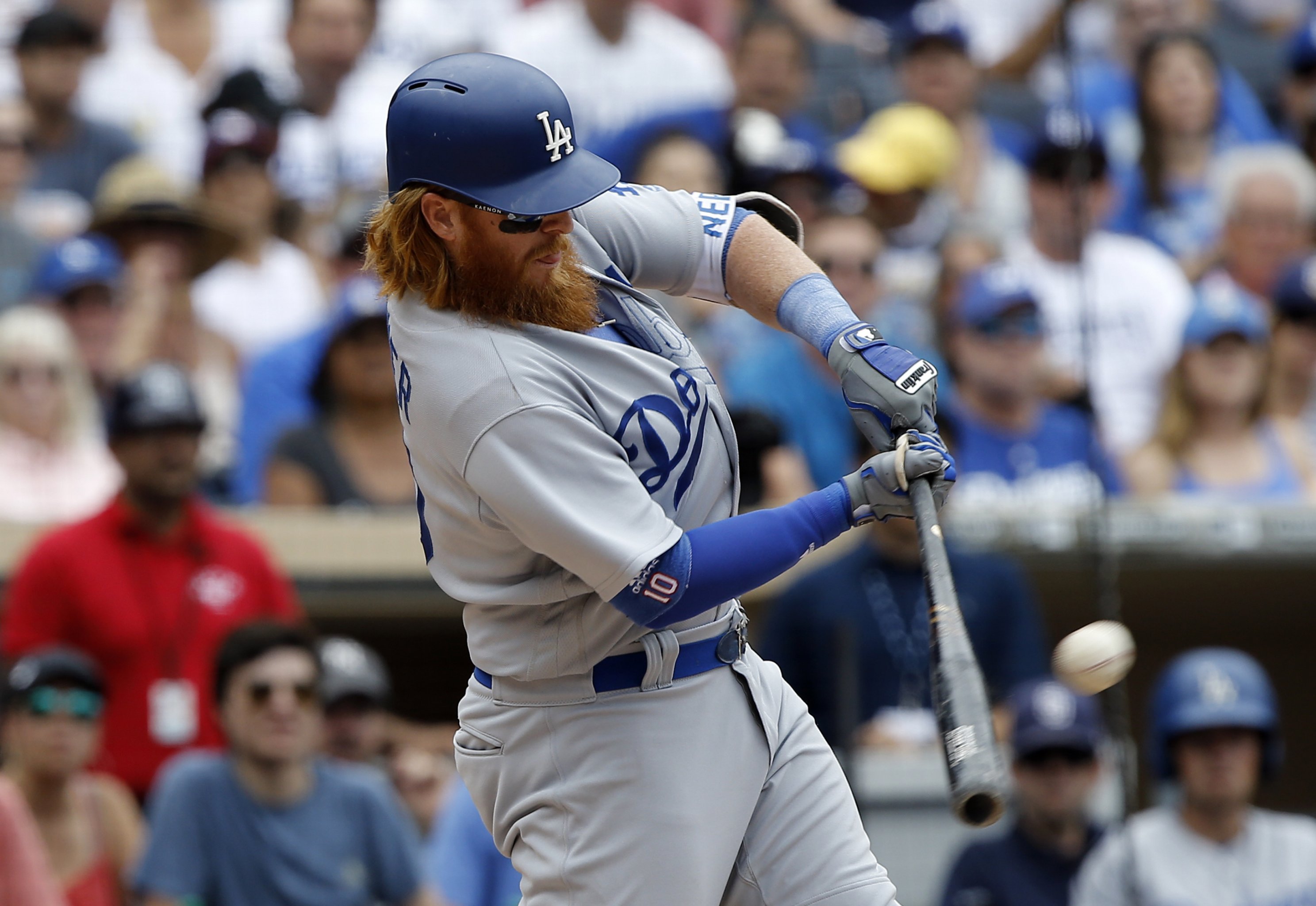 There's a simple reason why Justin Turner has a stain on his Dodgers jersey