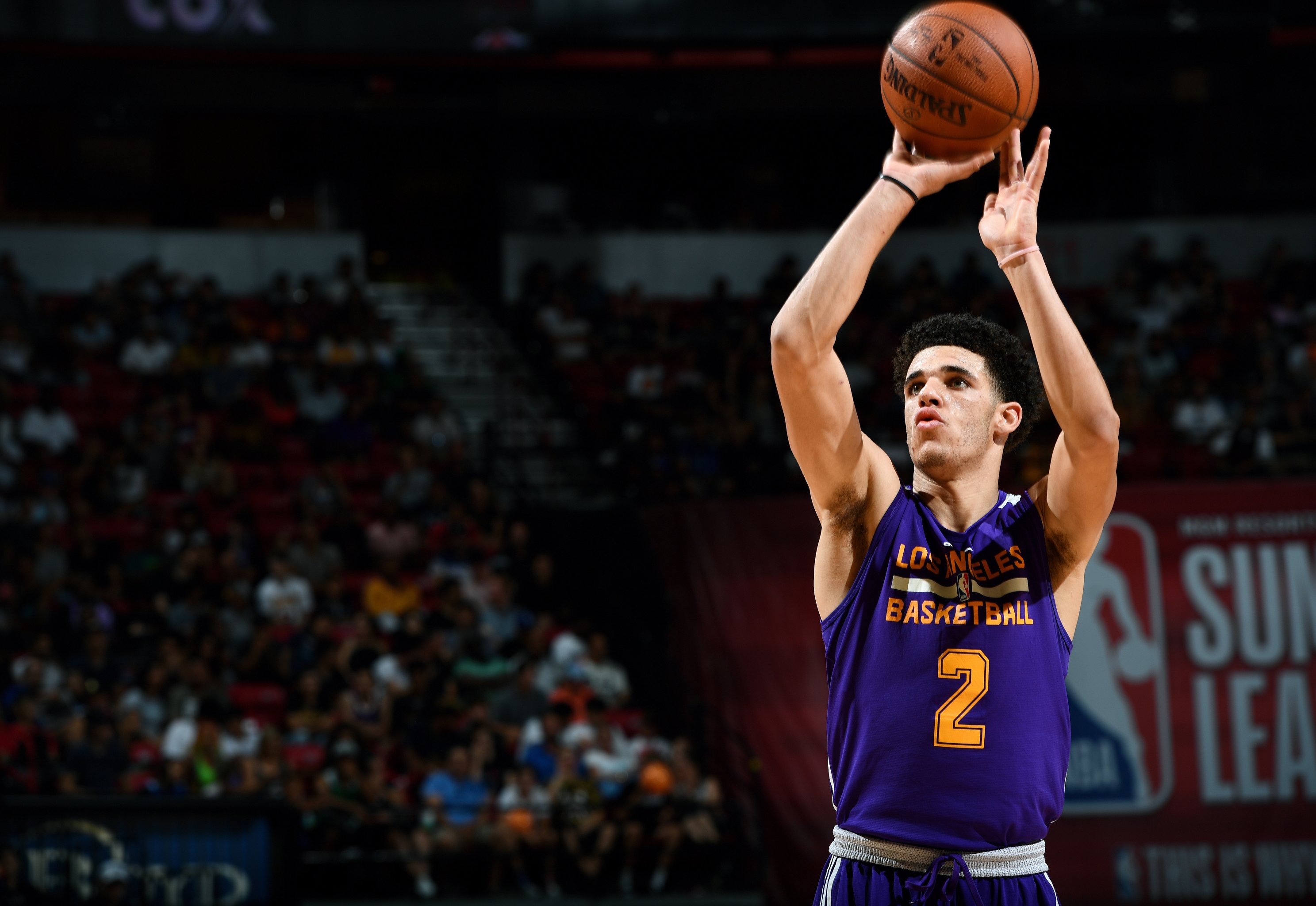 Lonzo Ball struggles with his shot in Summer League debut, a 96-93