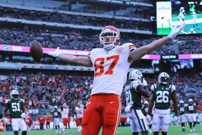 EAST RUTHERFORD, NJ - DECEMBER 03: Travis Kelce #87 of the Kansas City Chiefs celebrates after scoring a touchdown in the first quarter during their game at MetLife Stadium on December 3, 2017 in East Rutherford, New Jersey. (Photo by Abbie Parr/Getty I