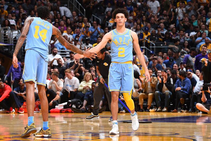 Lakers đang sở hữu bộ đội Lonzo Ball và Ingram, những cầu thủ trẻ có tiềm năng thuộc loại hàng đầu giải đấu. LeBron James nên đến nơi nào để duy trì ngôi vị
