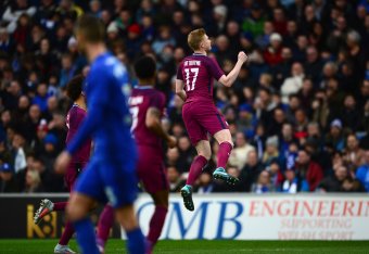 CARDIFF, WALES - JANUARY 28:  Kevin De Bruyne of Manchester City celebrates after scoring his sides first goal during The Emirates FA Cup Fourth Round between Cardiff City and Manchester City on January 28, 2018 in Cardiff, United Kingdom.  (Photo by Harr
