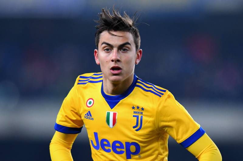 VERONA, ITALY - DECEMBER 30: Paulo Exequiel Dybala of Juventus looks on during the serie A match between Hellas Verona FC and Juventus at Stadio Marc'Antonio Bentegodi on December 30, 2017 in Verona, Italy. (Photo by Alessandro Sabattini/Getty Images)