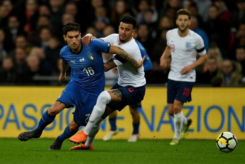 LONDON, ENGLAND - MARCH 27: Lorenzo Pellegrini of Italy #16 in action during the friendly match between England and Italy at Wembley Stadium on March 27, 2018 in London, England. (Photo by Claudio Villa/Getty Images)