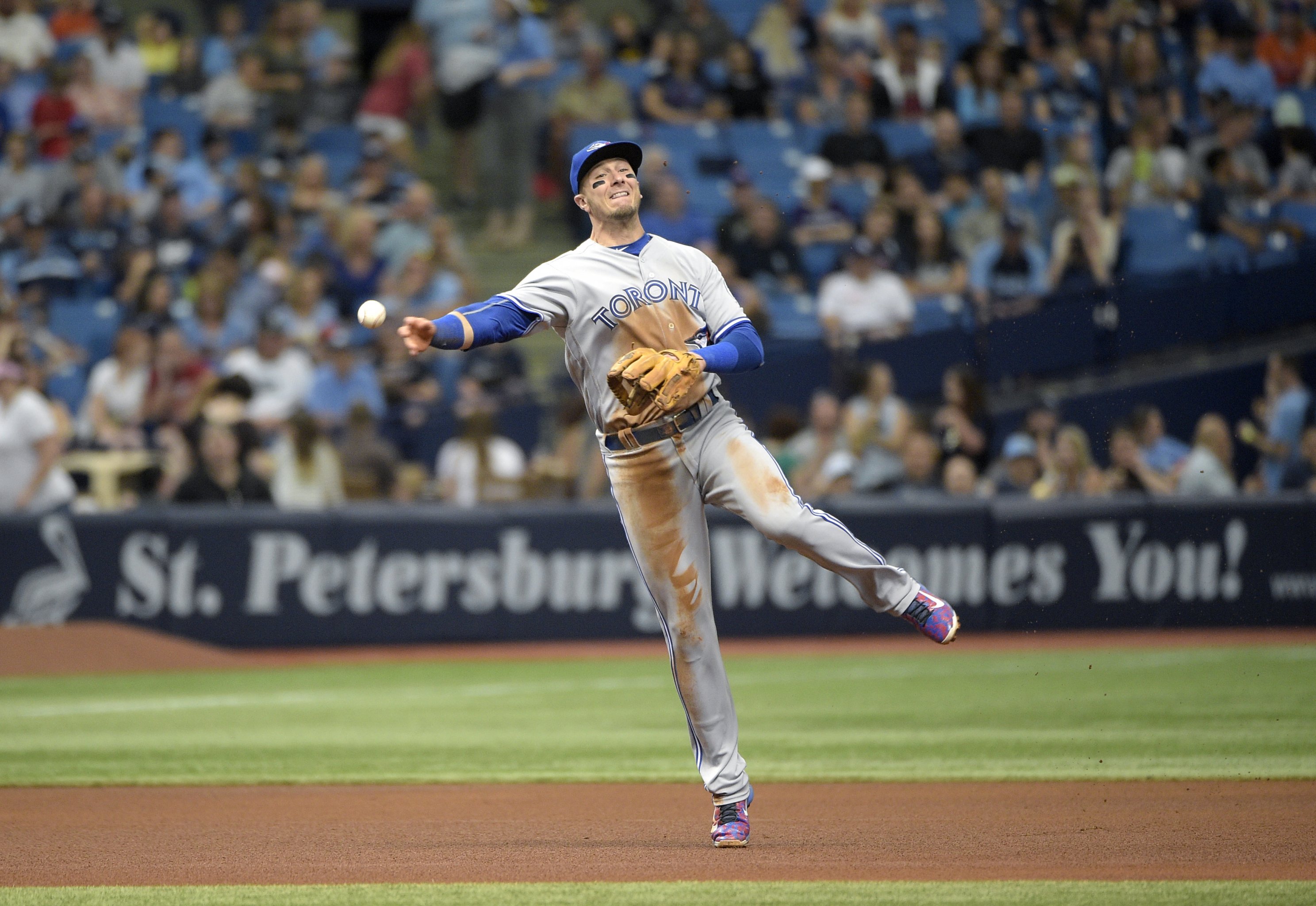 Tulowitzki didn't correct a photographer who thought he was a pitcher