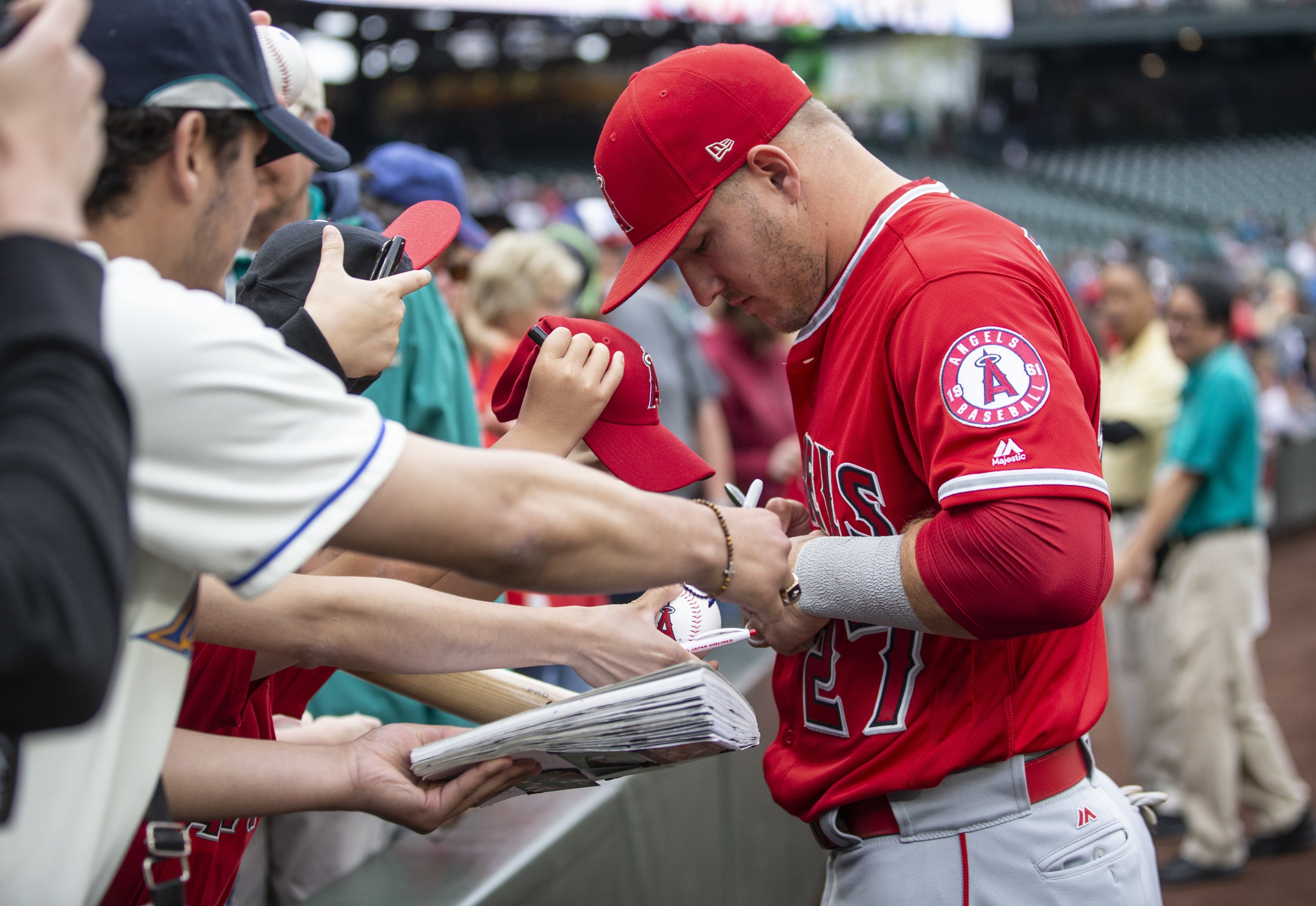 Mike Trout: MLB commissioner says star must 'make decision to engage