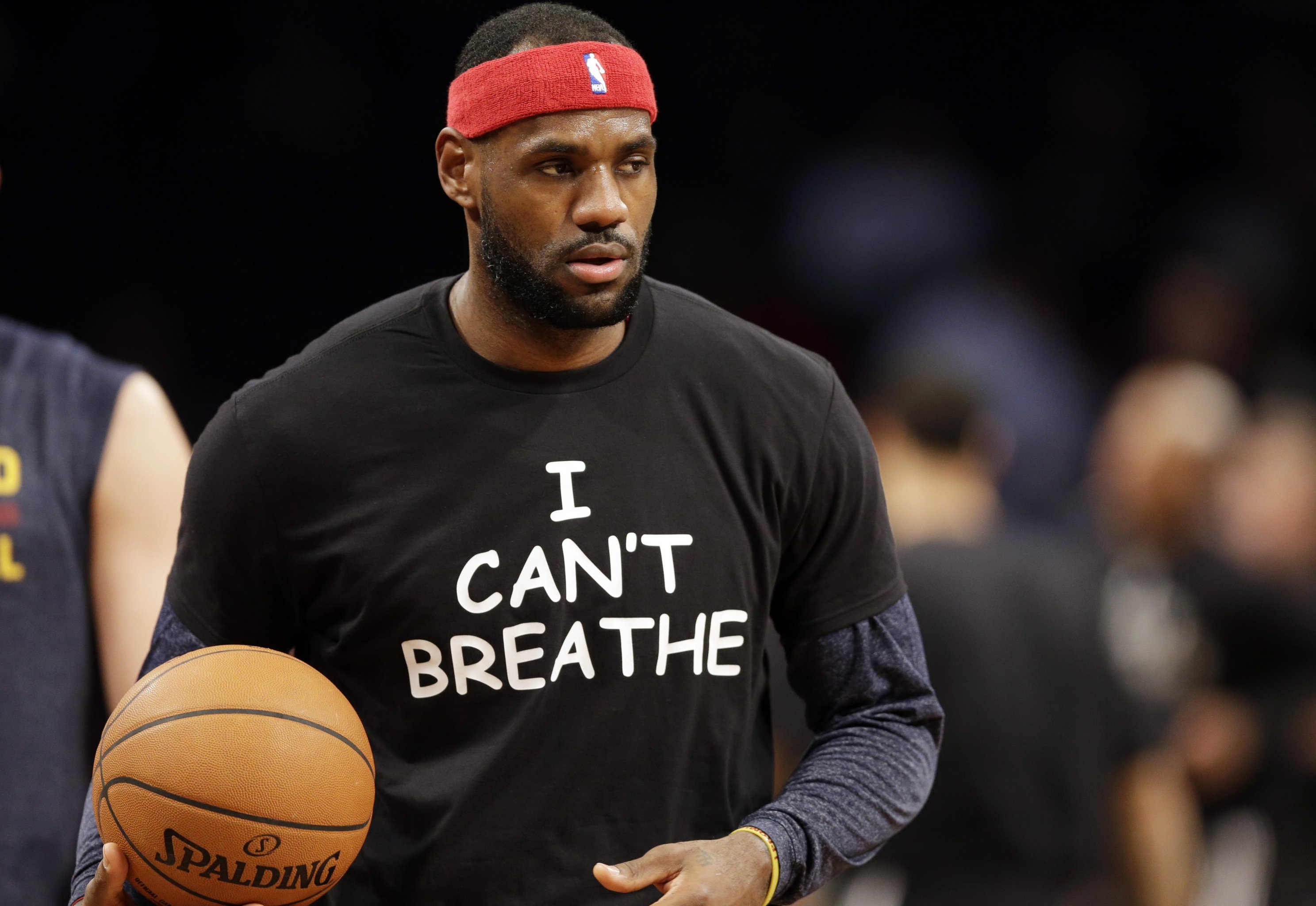 Report: LeBron to wear No. 23 for 1 more season after Nike denies request
