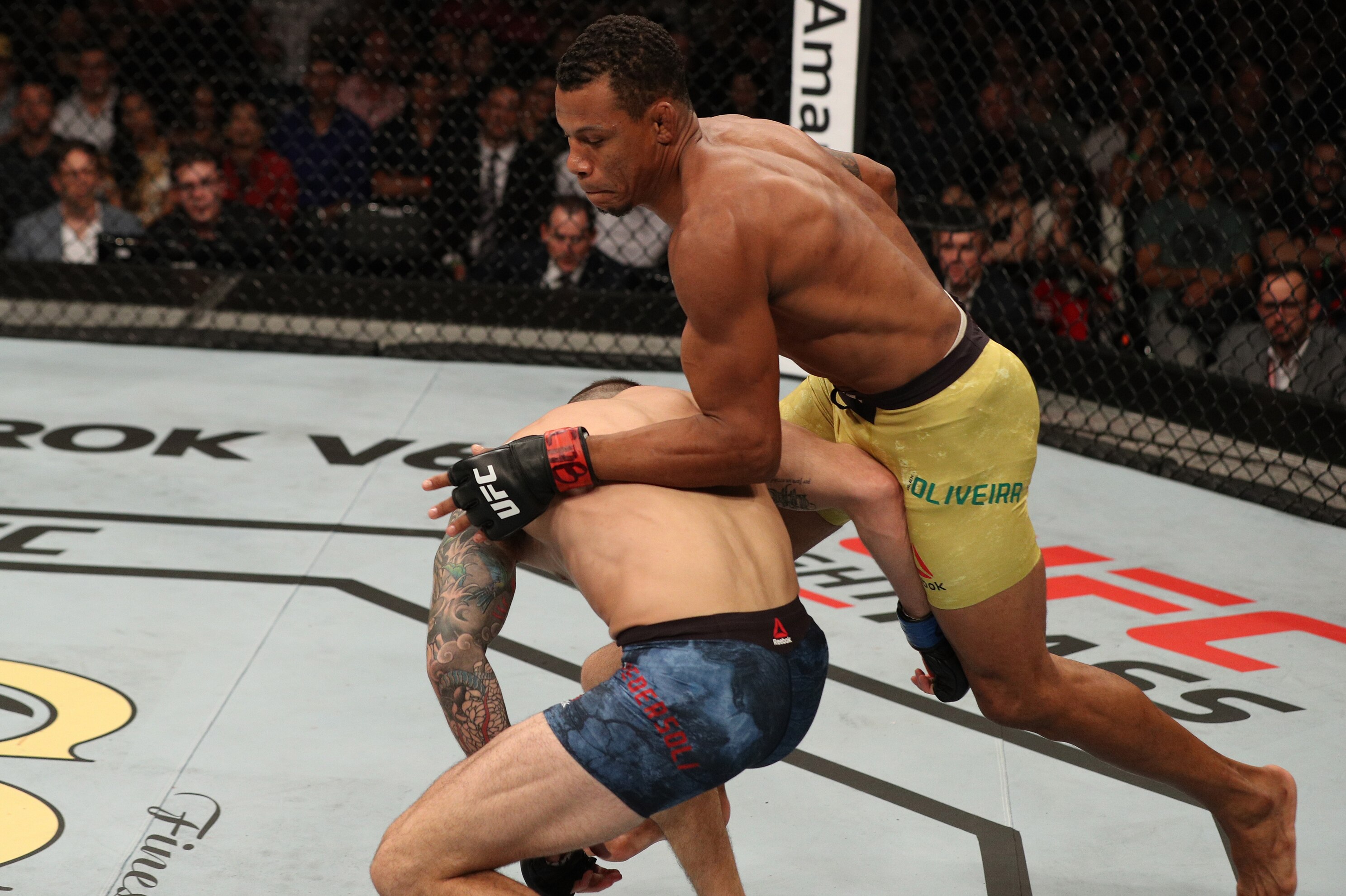 Ufc Fight Night 137 Results Thiago Santos Scores Tko Win Vs Eryk Anders Bleacher Report Latest News Videos And Highlights