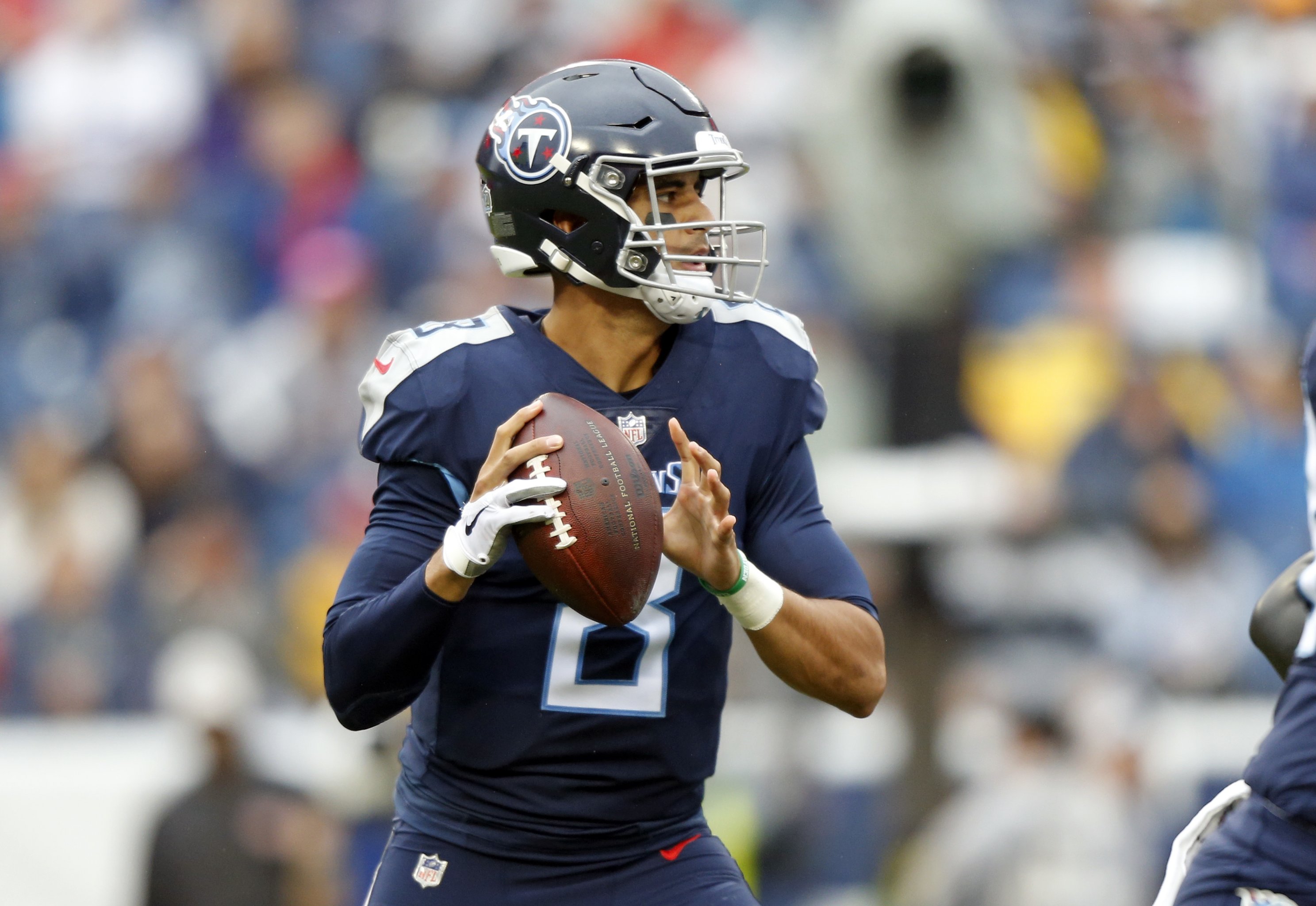 Football Fans Couldn't Believe 1 Marcus Mariota Play Last Night - The Spun:  What's Trending In The Sports World Today