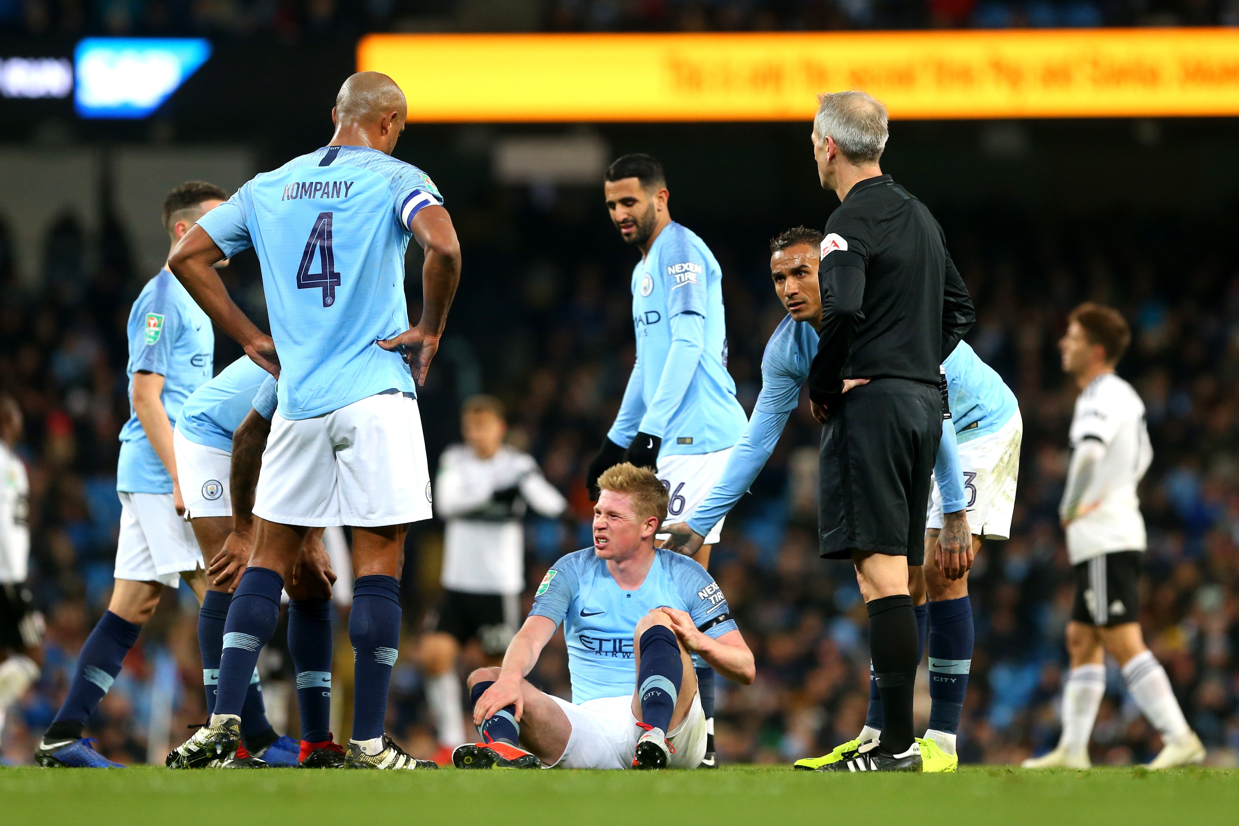 MANCHESTER, ENGLAND - NOVEMBER 01:Kevin De Bruyne of Manchester City in action during the Carabao Cup Fourth Round match between Manchester City and Fulham at Etihad Stadium on November 1, 2018 in Manchester, England. (Photo by Chloe Knott - Danehouse/Get