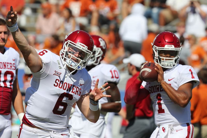 DALLAS, TX - OCTOBER 14: Baker Mayfield #6 of the Oklahoma Sooners and Kyler Murray #1 of the Oklahoma Sooners warm up before the game against the Texas Longhorns at Cotton Bowl on October 14, 2017 in Dallas, Texas. (Photo by Richard Rodriguez/Getty Ima