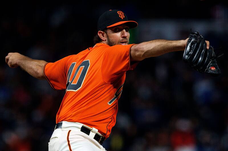 SAN FRANCISCO, CA - SEPTEMBER 28: Madison Bumgarner #40 of the San Francisco Giants pitches against the Los Angeles Dodgers during the sixth inning at AT&T Park on September 28, 2018 in San Francisco, California. The Los Angeles Dodgers defeated the San F