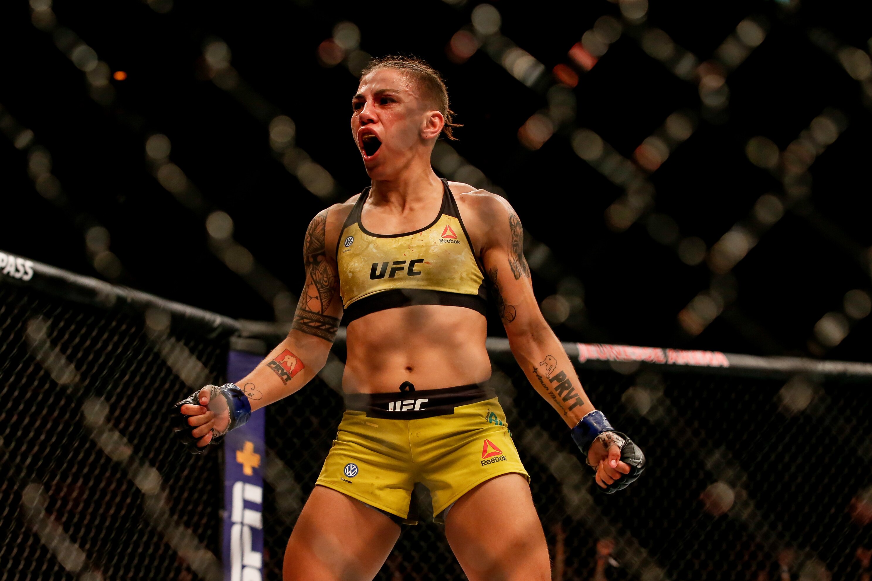 Jessica Andrade Shows She S Uniquely Dangerous In Stunning Ko Vs Rose Namajunas Bleacher Report Latest News Videos And Highlights