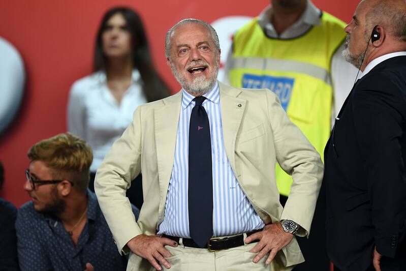 NAPLES, ITALY - AUGUST 01: Aurelio De Laurentiis the President of SSC Napoli looks on prior to during the pre-season friendly match between SSC Napoli and OGC Nice at Stadio San Paolo on August 1, 2016 in Naples, Italy. (Photo by Francesco Pecoraro/Gett