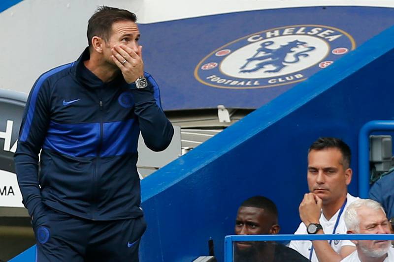 Chelsea's English head coach Frank Lampard (L) gestures on the touchline during the English Premier League football match between Chelsea and Sheffield United at Stamford Bridge in London on August 31, 2019. (Photo by Ian KINGTON / AFP) / RESTRICTED TO ED