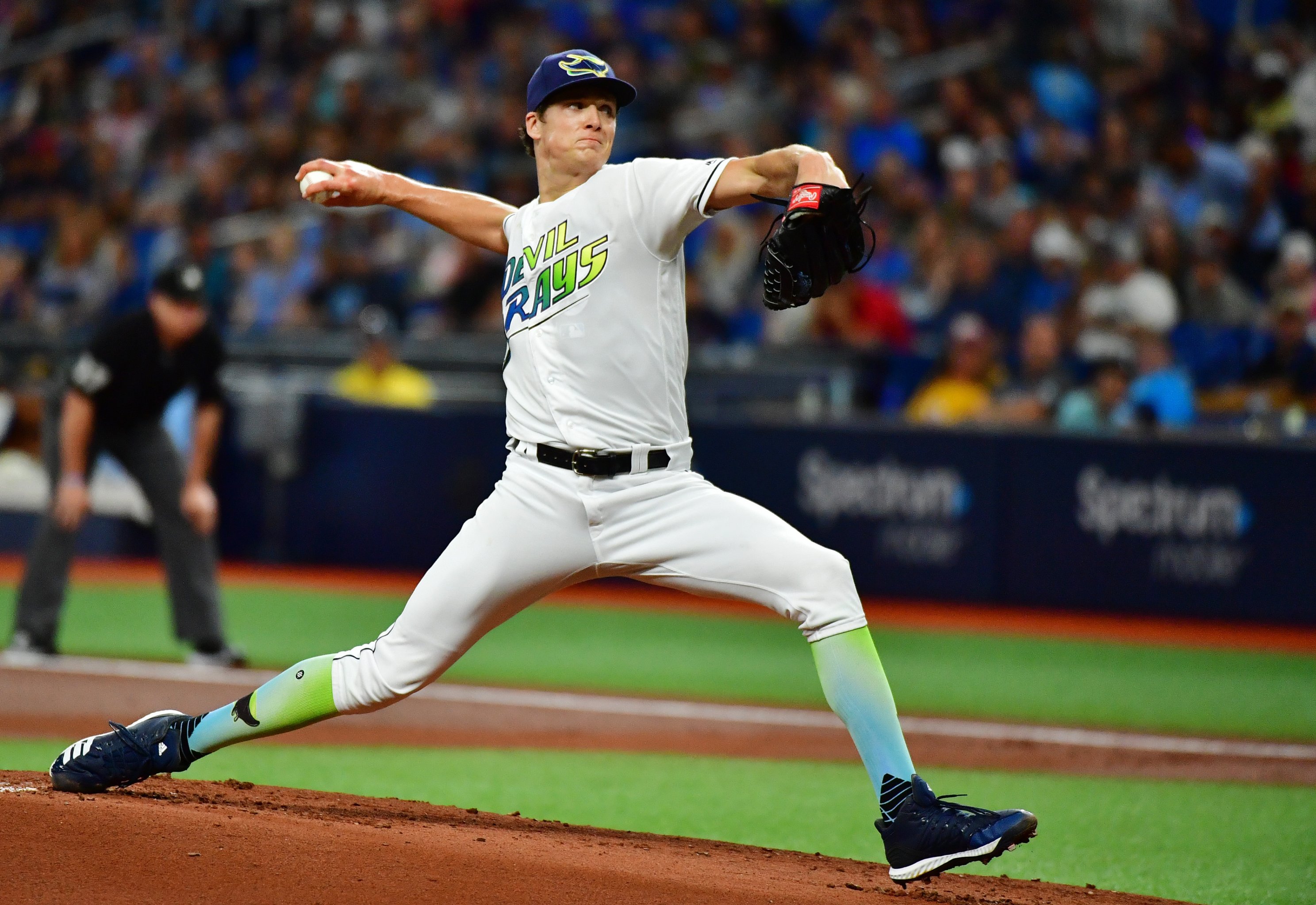 MLB fans freak out over Tampa Bay Rays pitcher Tyler Glasnow's