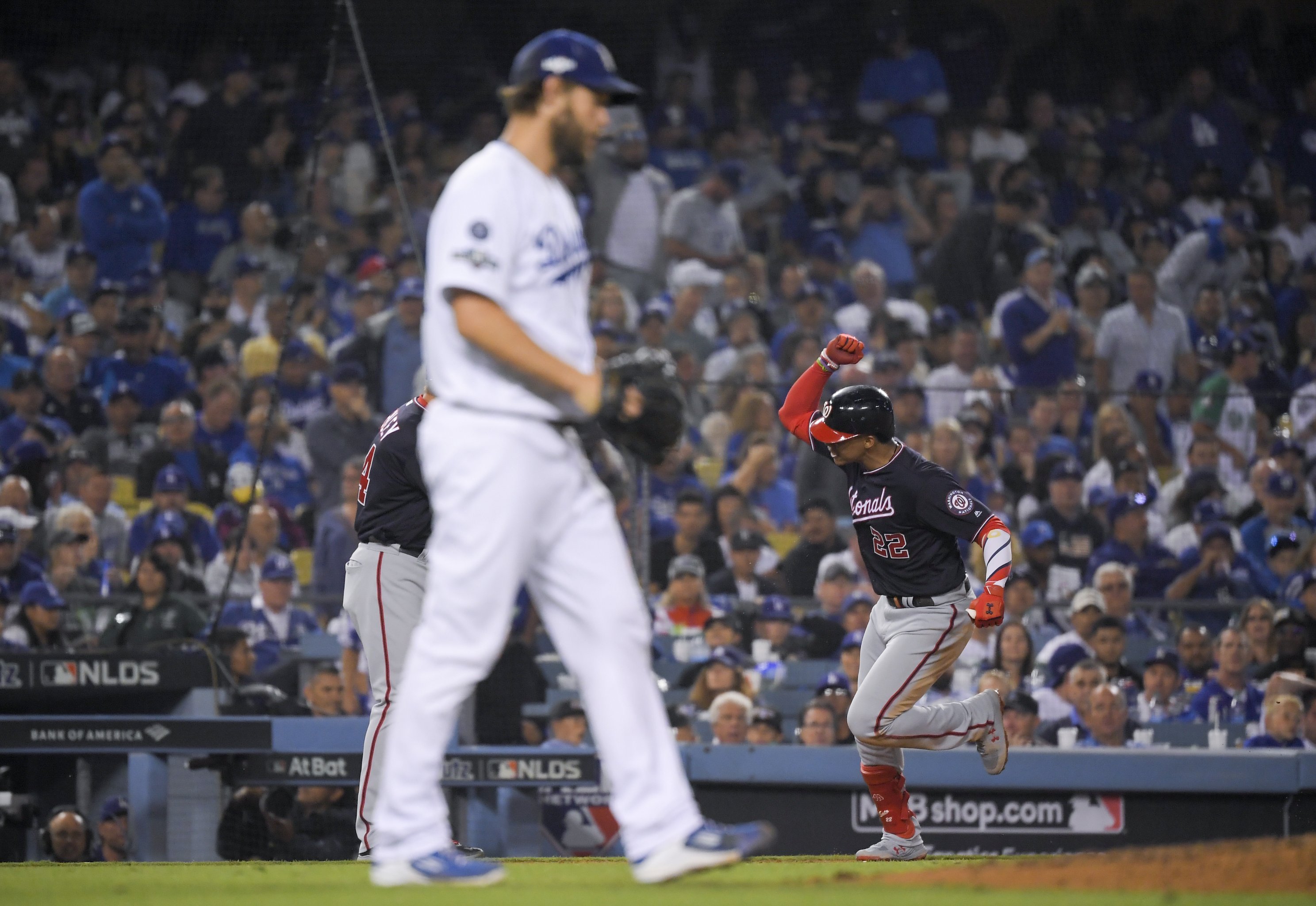 Jansen blows save, Dodgers squander Game 4, Series tied at 2