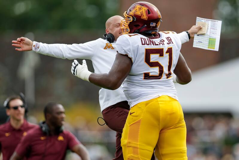 Rising Star Coach P J Fleck Proving He S More Than Antics With 8