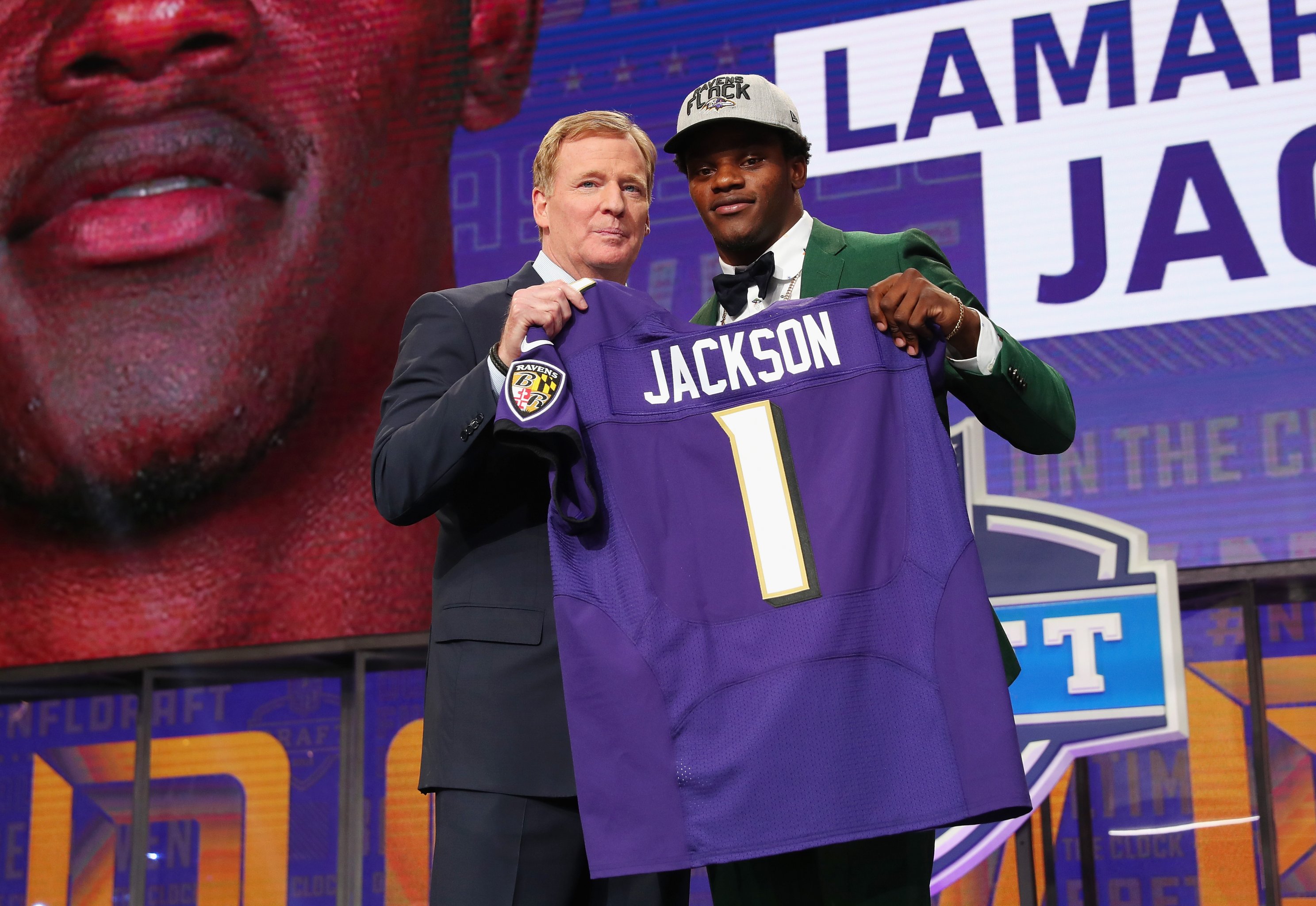 Lamar Jackson, the Baltimore Ravens and an awkward year in limbo - ESPN