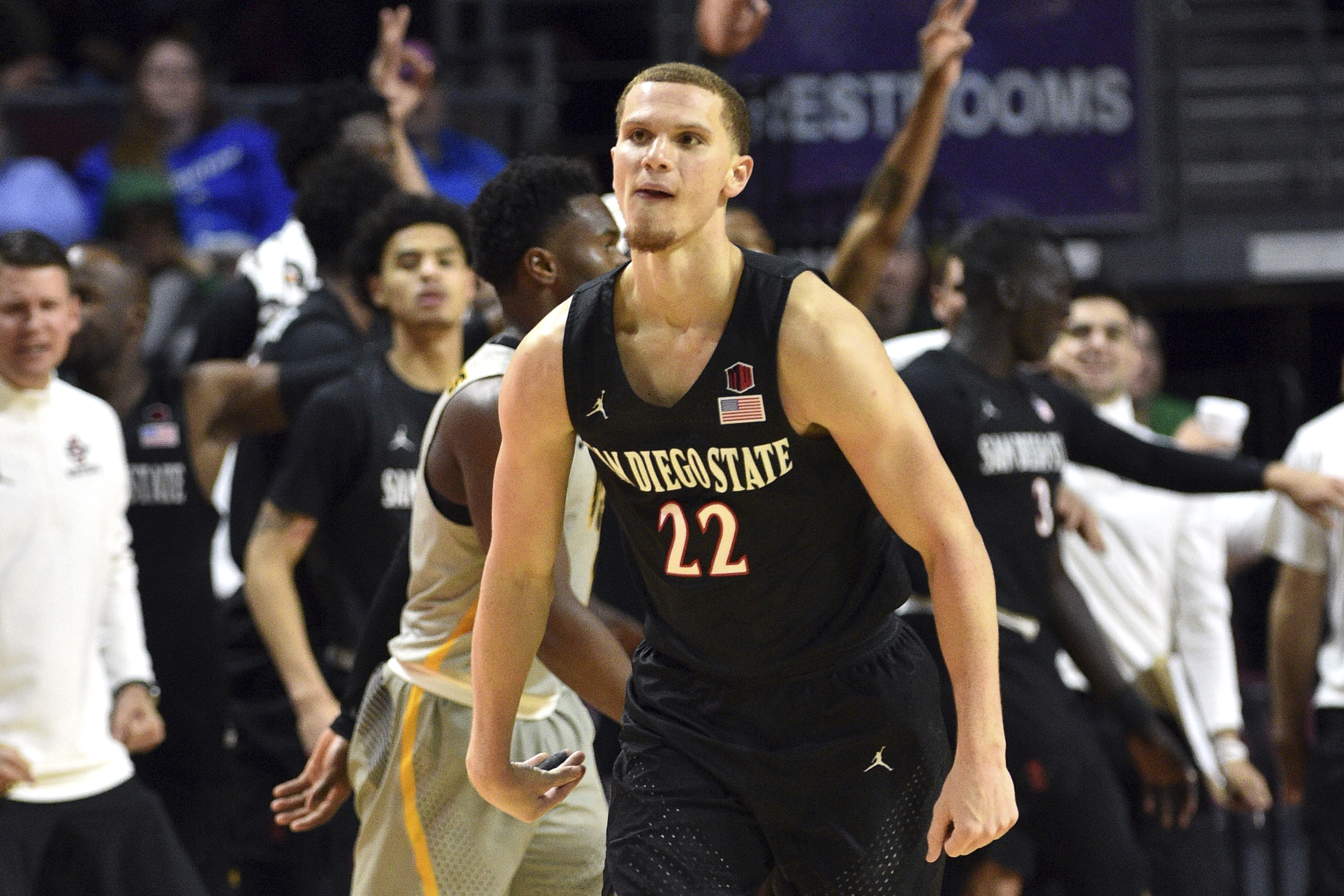 5 Undefeated Teams Remain In Men S College Basketball Who Falters