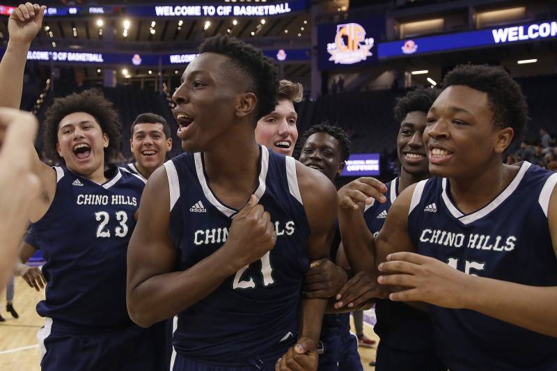 Okongwu with teammates after winning the 2019 state championship.