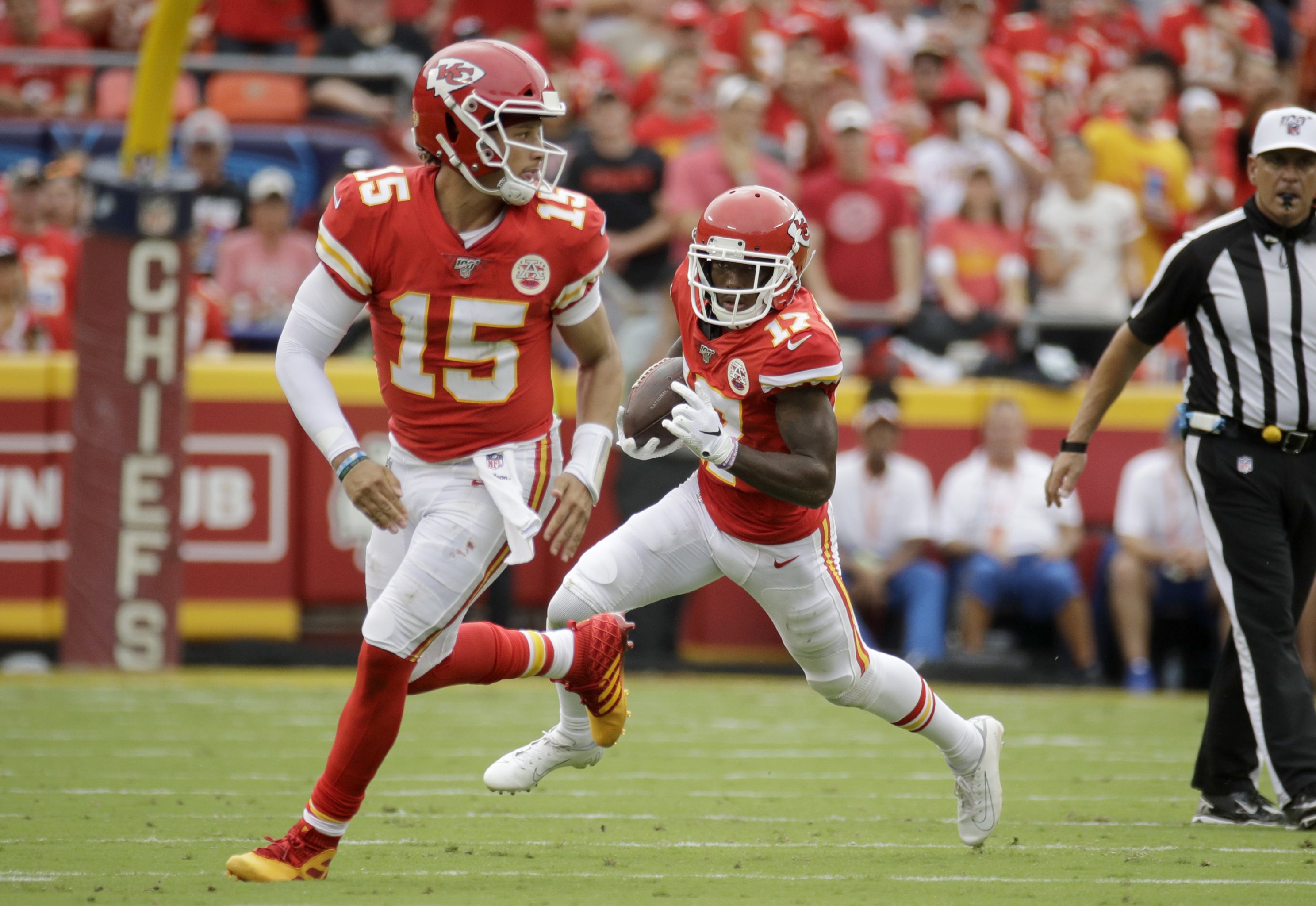 Chiefs' Patrick Mahomes, Travis Kelce make NFLPA top 50 sales list