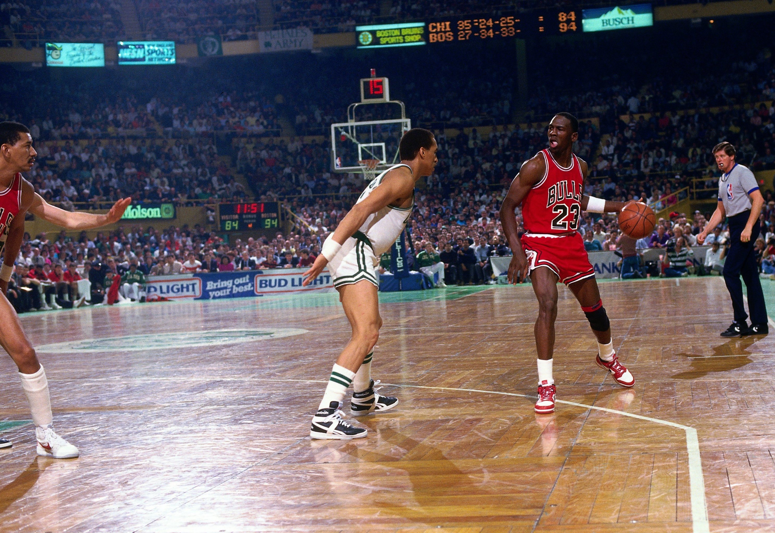 Bløde chef Blinke God Disguised as Michael Jordan': When Everything Changed for His Airness |  News, Scores, Highlights, Stats, and Rumors | Bleacher Report
