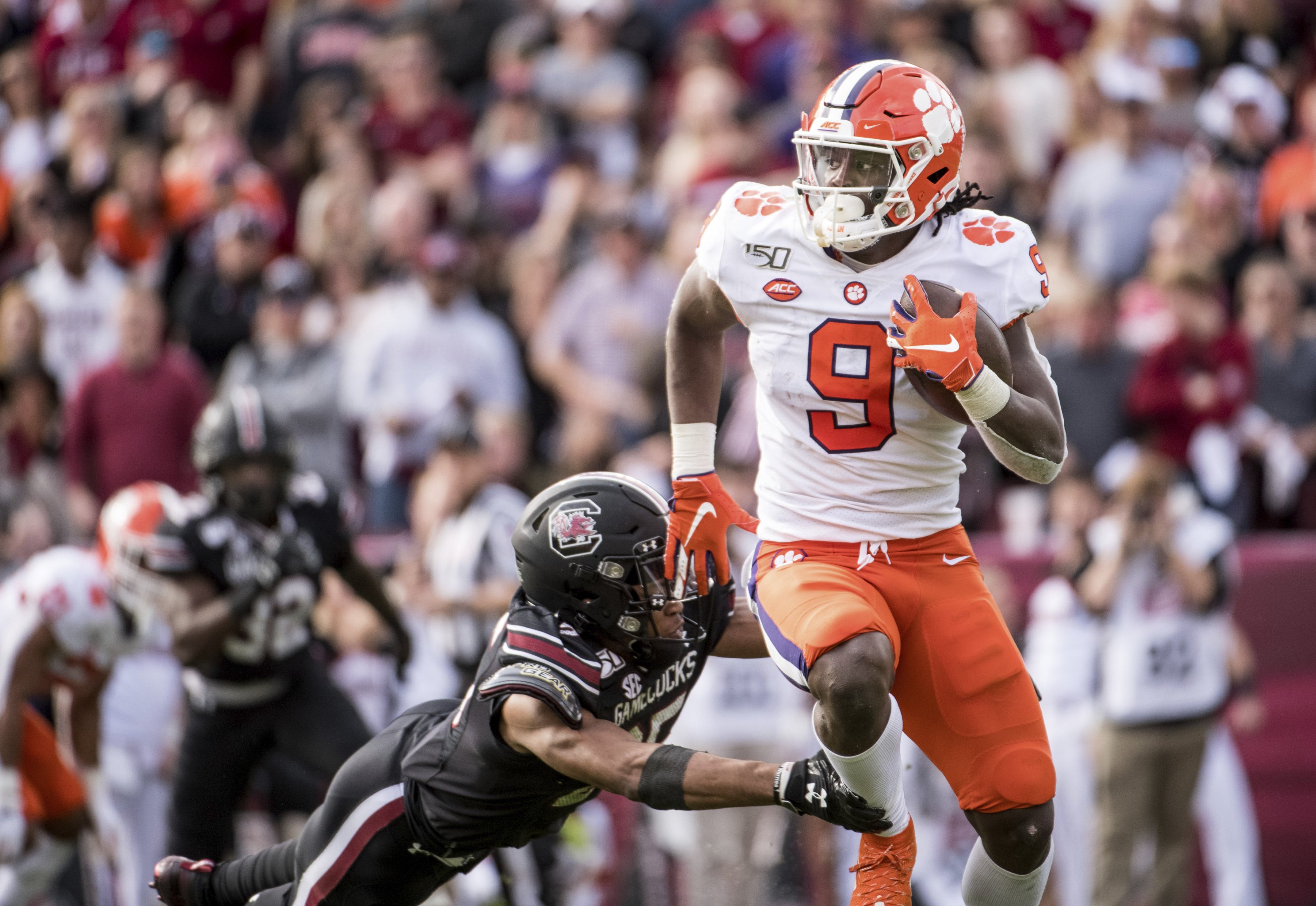 Clemson football: Will Travis Etienne go in the first round of the NFL draft ?