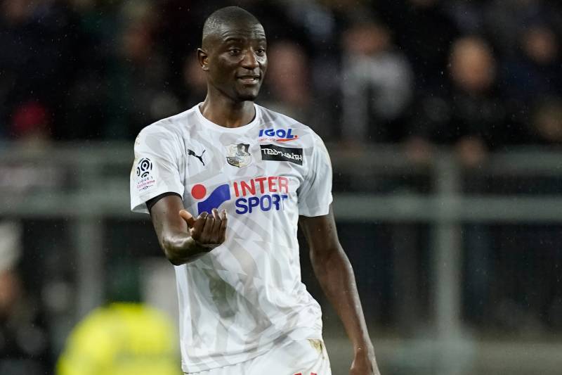 AMIENS, FRANCE - FEBRUARY 15: Serhou Guirassy of Amiens SC during the French League 1  match between Amiens SC v Paris Saint Germain at the Stade de la Licorne on February 15, 2020 in Amiens France (Photo by Jeroen Meuwsen/Soccrates/Getty Images)