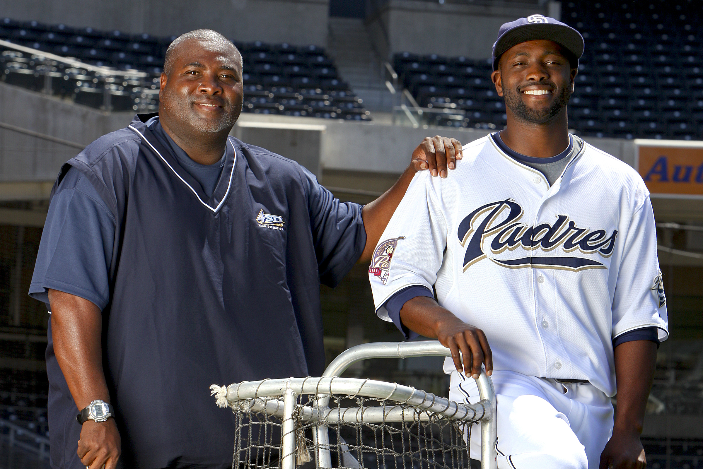 Tony Gwynn Jr. calls Padres game on anniversary of father's death