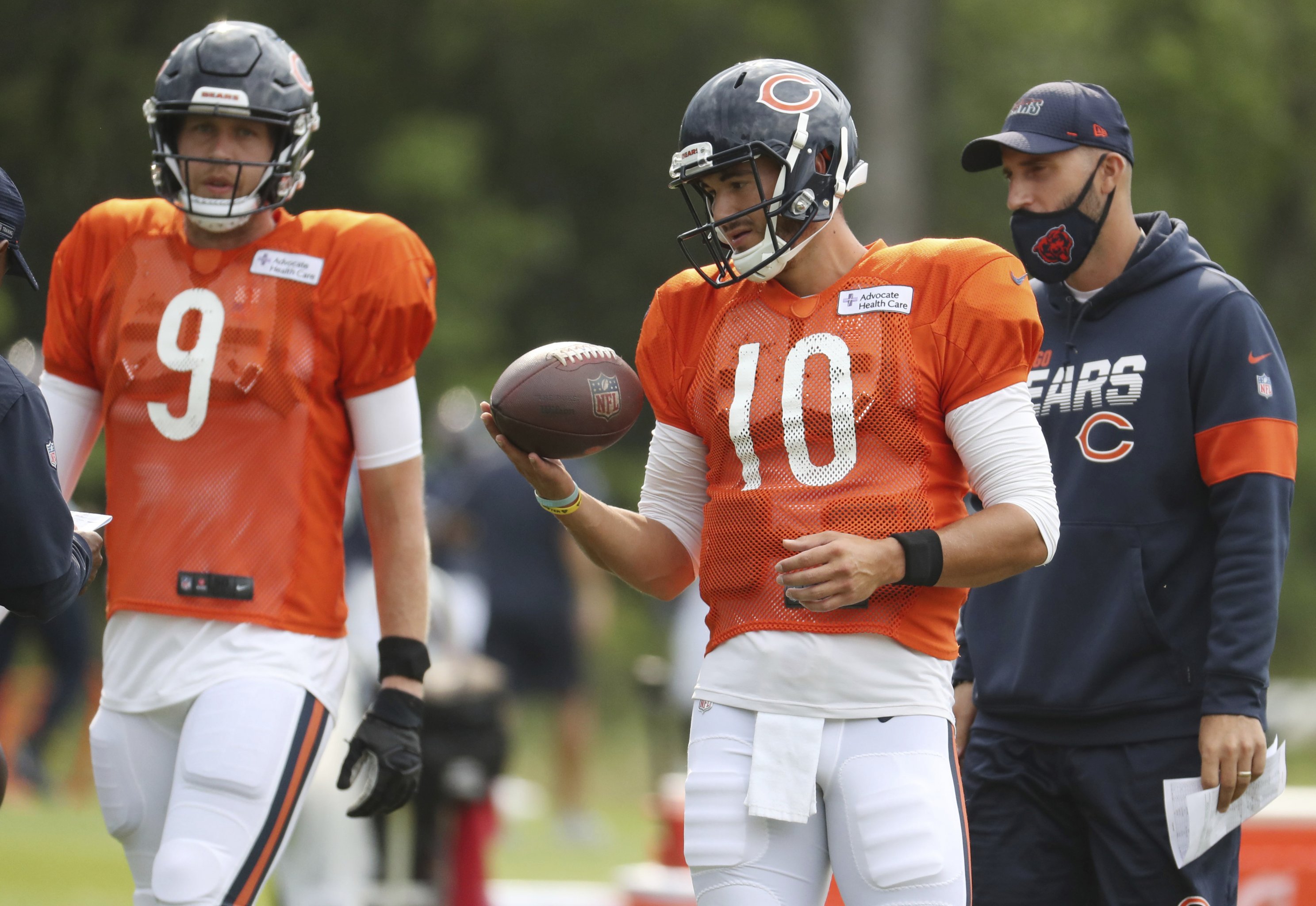 The Bears say Mitchell Trubisky is their starter. Don't believe it