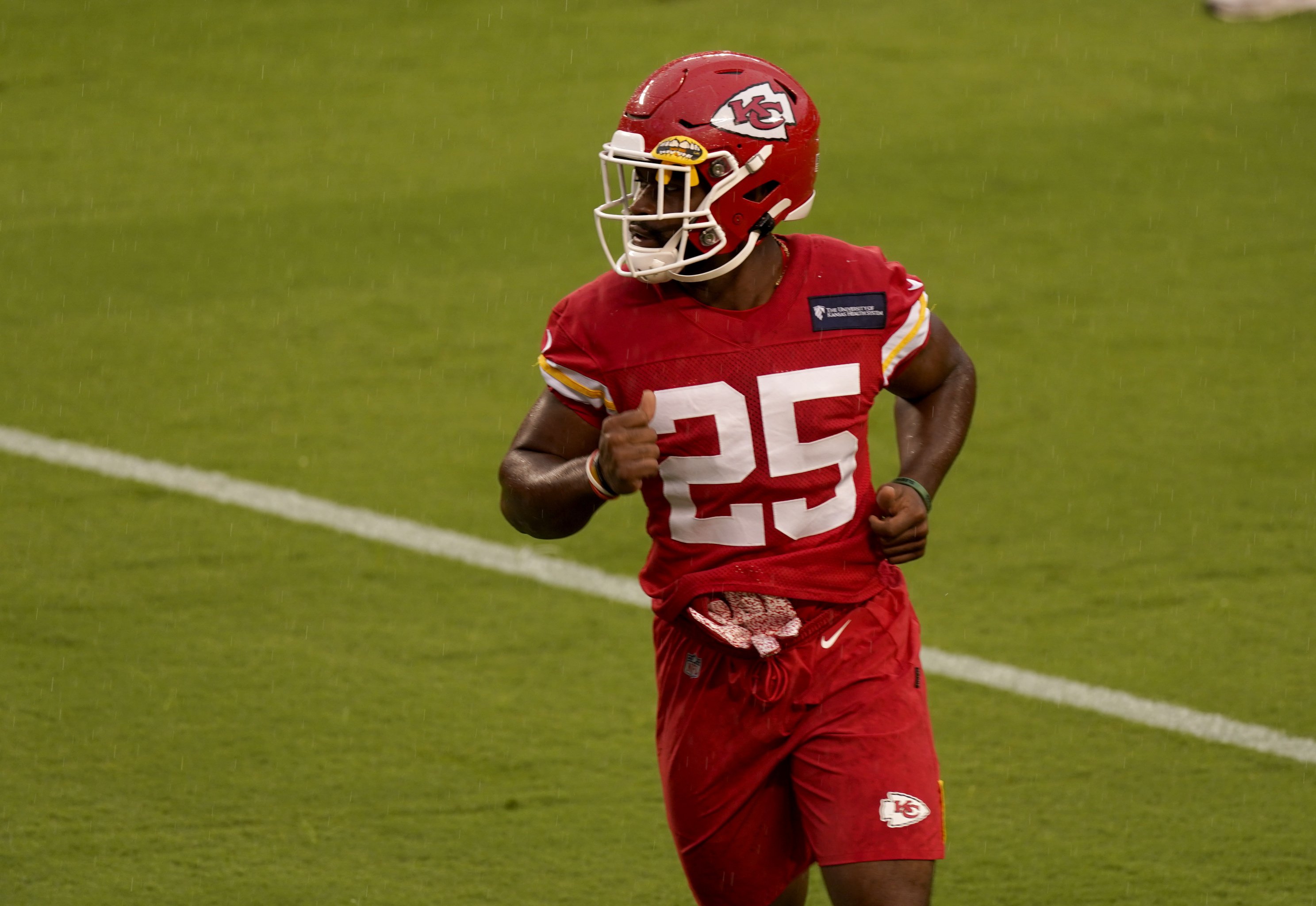 Kansas City Chiefs RB Clyde Edwards-Helaire to wear No. 25 jersey