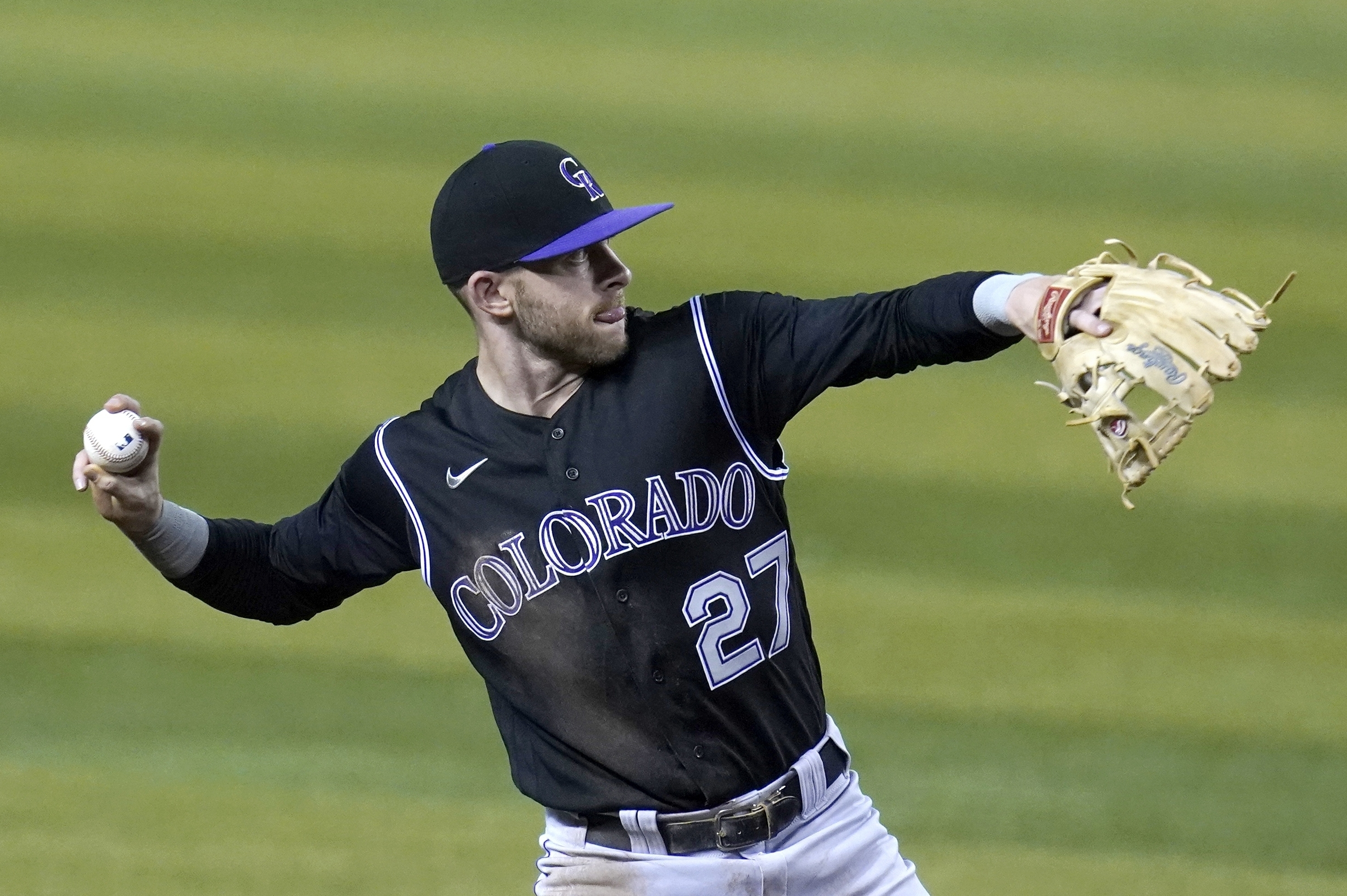 MLB rumors: Rockies' Trevor Story ignores Yankees trade buzz 