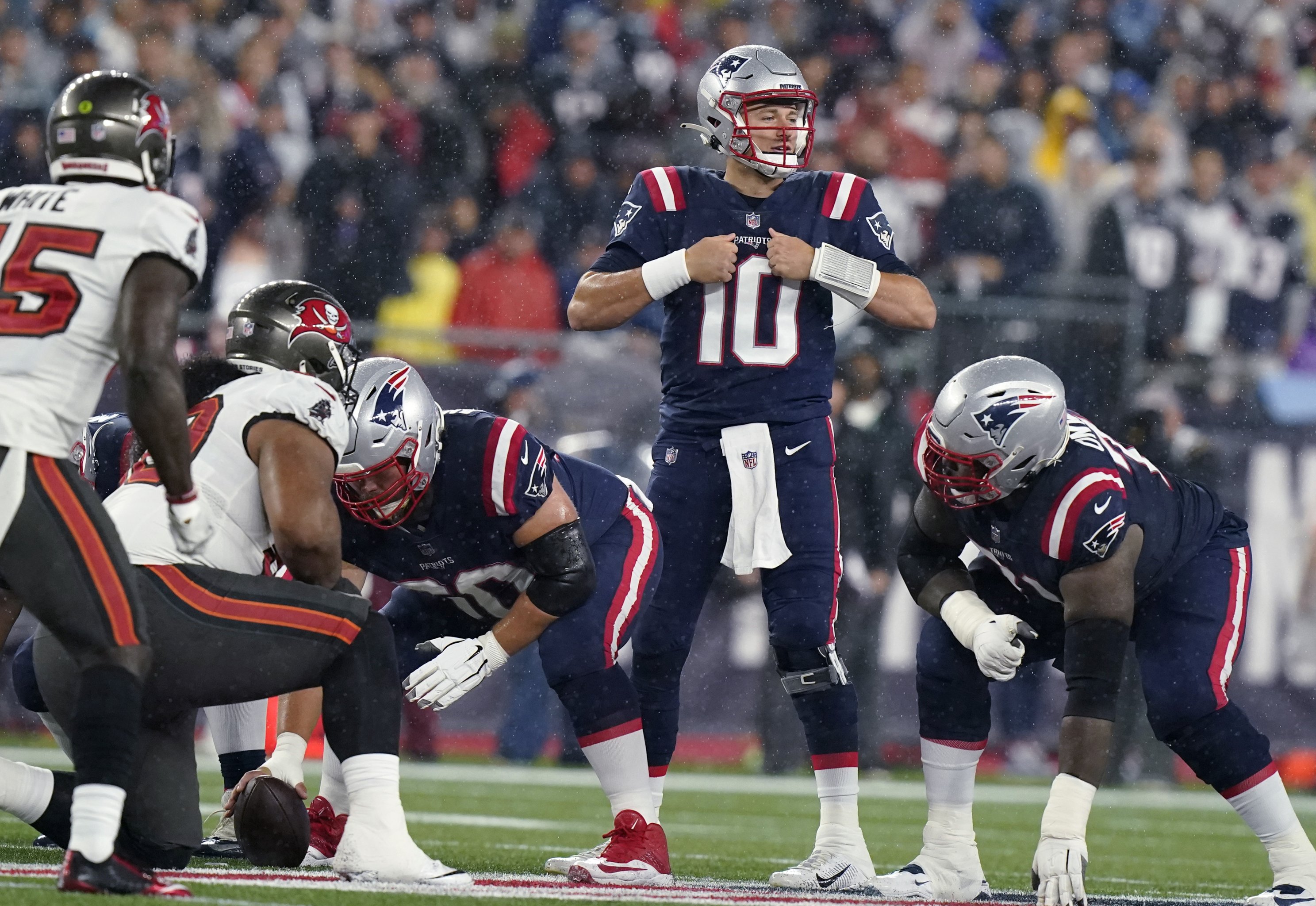 Tom Brady beats Patriots in New England return, 19-17 - Boston