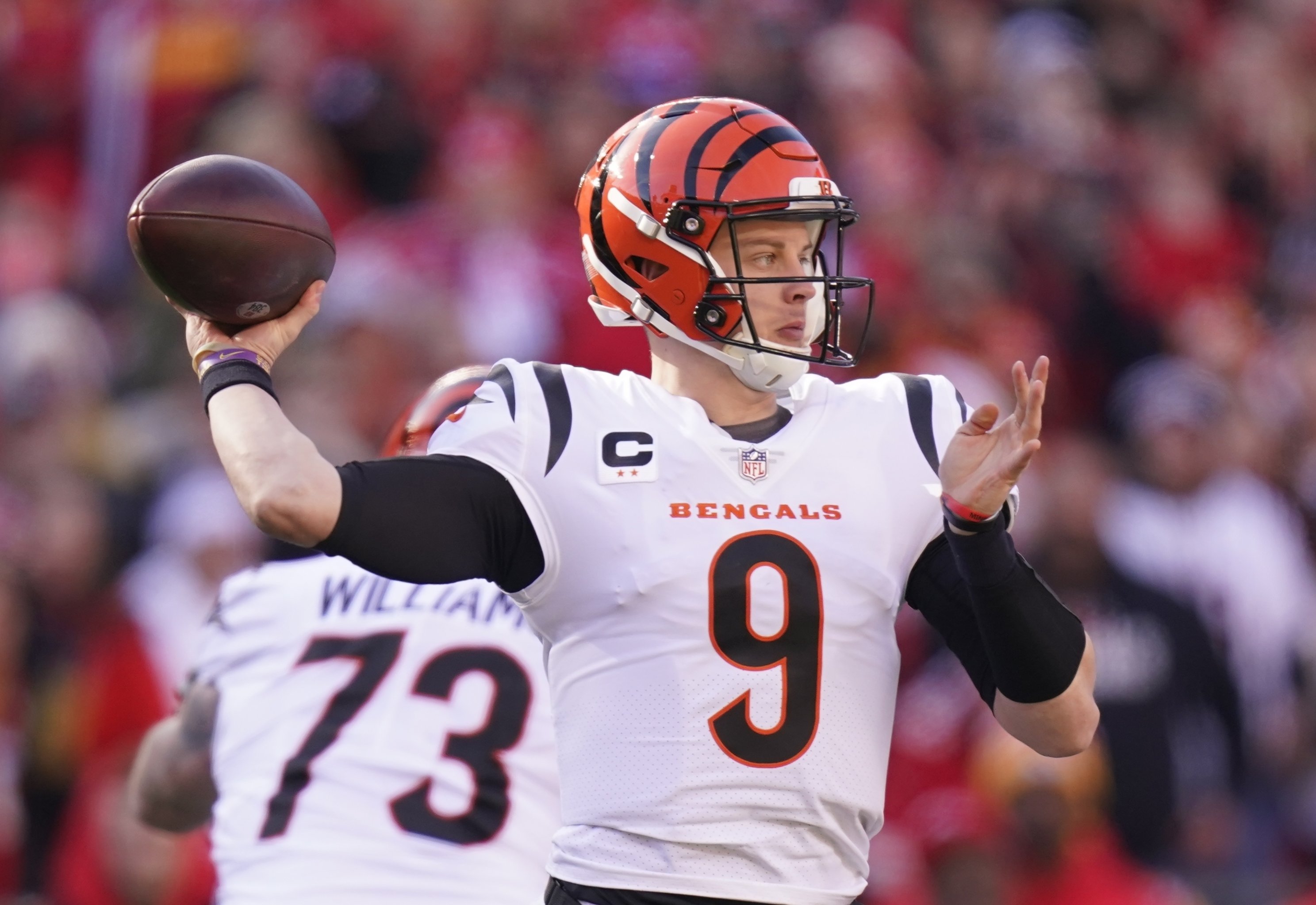 Burrow, Chase lift Bengals to comeback victory over Chiefs to clinch AFC  North
